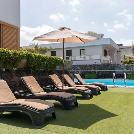 Simone Villa Arona (Tenerife)